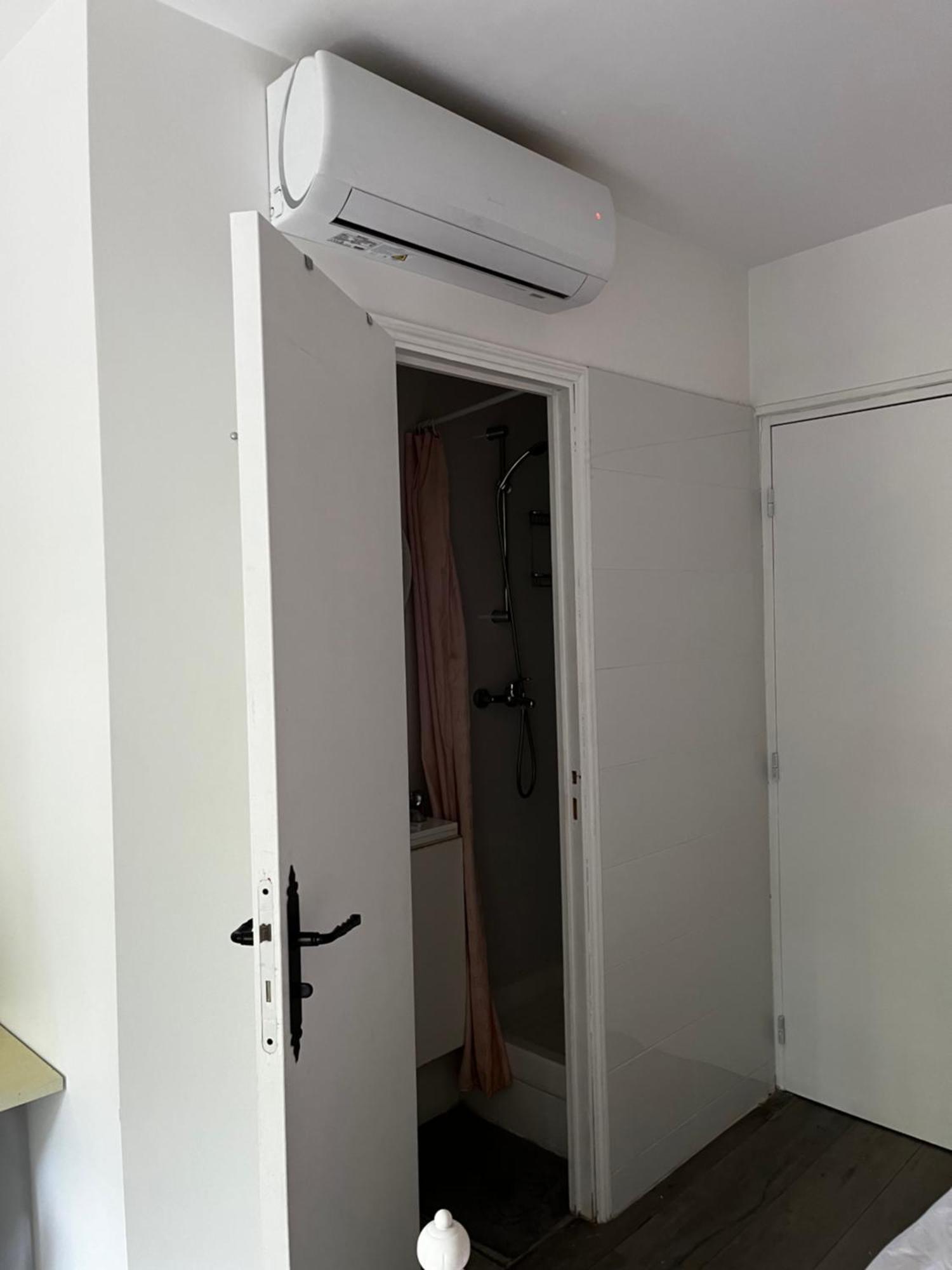Double Room Private Bathroom