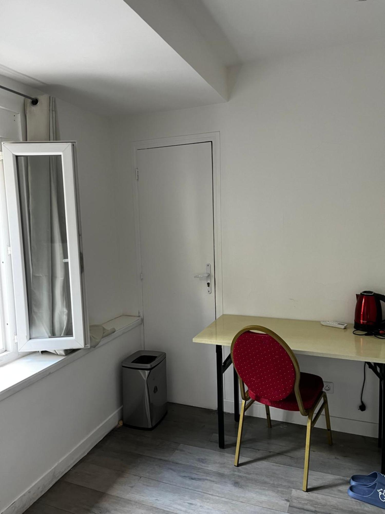 Double Room Private Bathroom