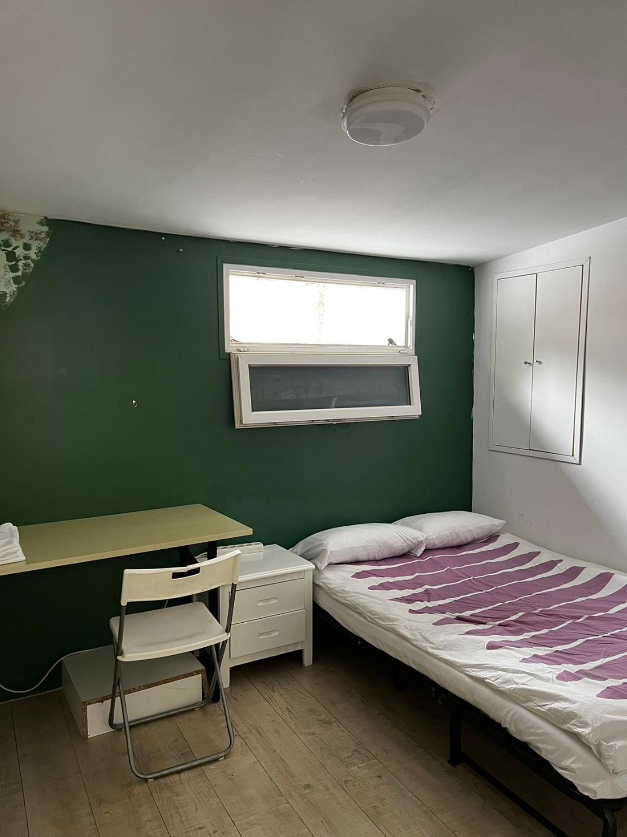 Single Room Shared Shower Toilet,1618791515:JPEG
