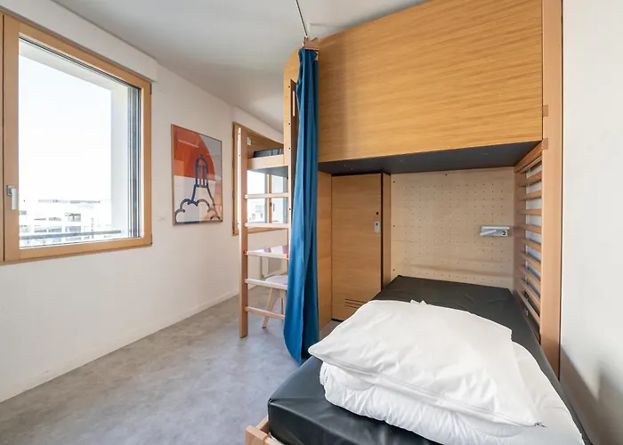 Ucpa Sport Station Hostel Parijs